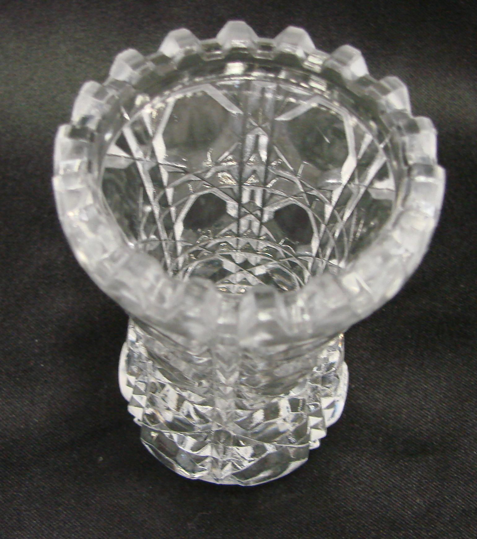 Vintage Federal Glass Windsor Button Bar Small Flower Bud Vase