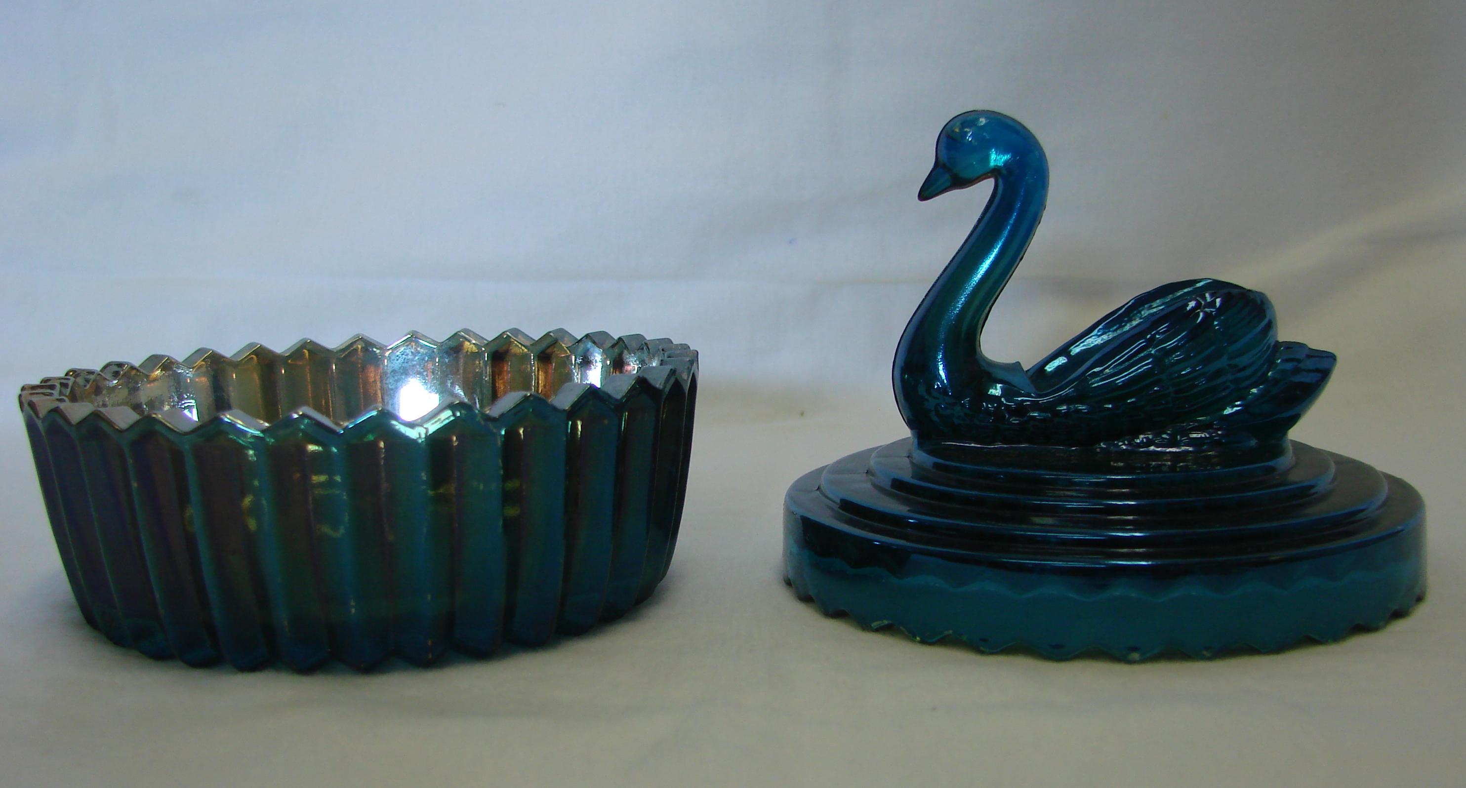   Swan Lipstick Perfume Depression Iridescent Glass Trinket Box  